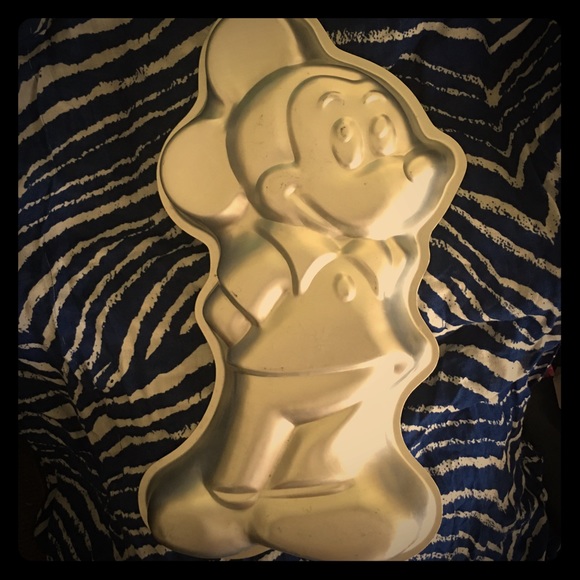 Mickey Mouse Cake Pan - Picture 1 of 5